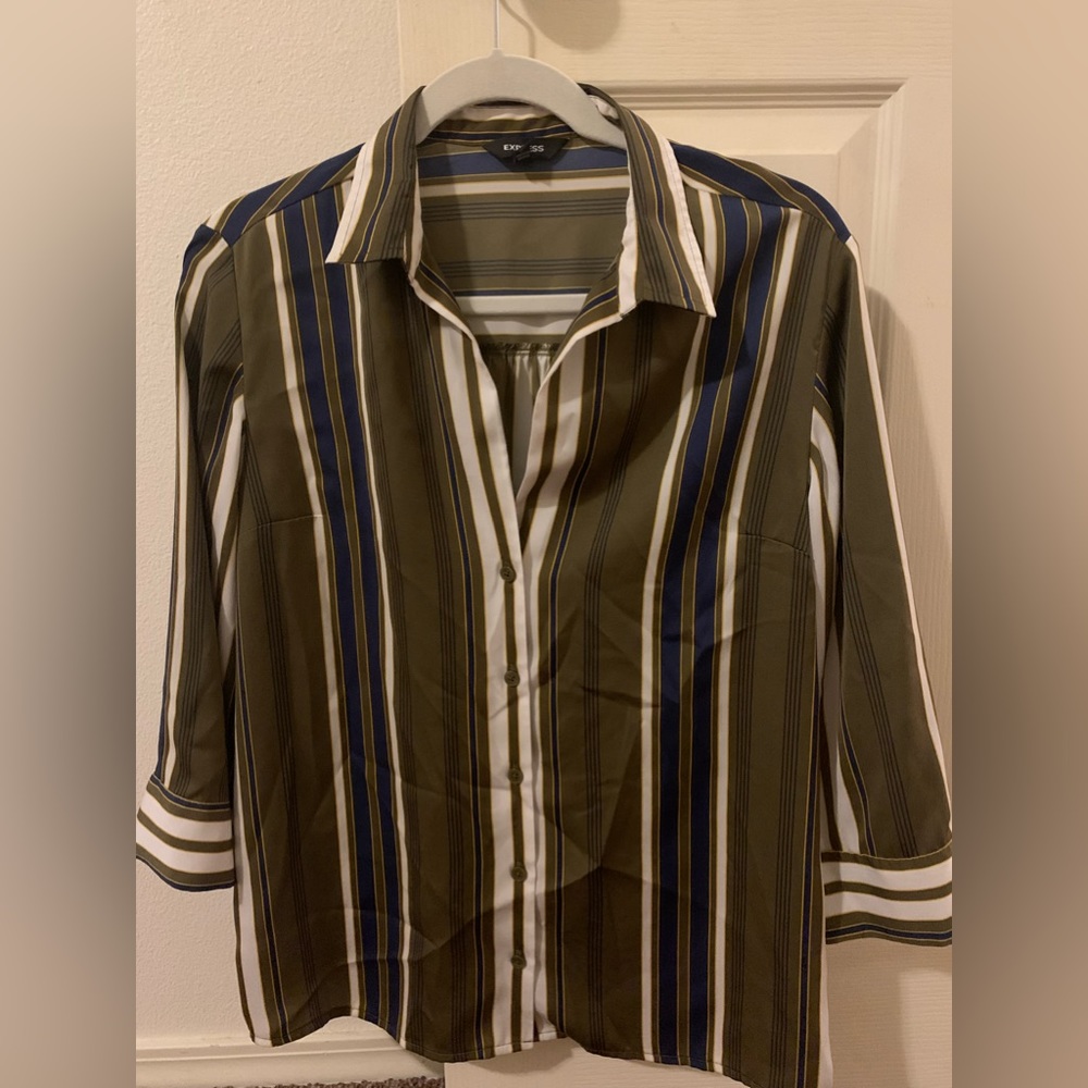 Express, size M, 100% polyester, button down shirt